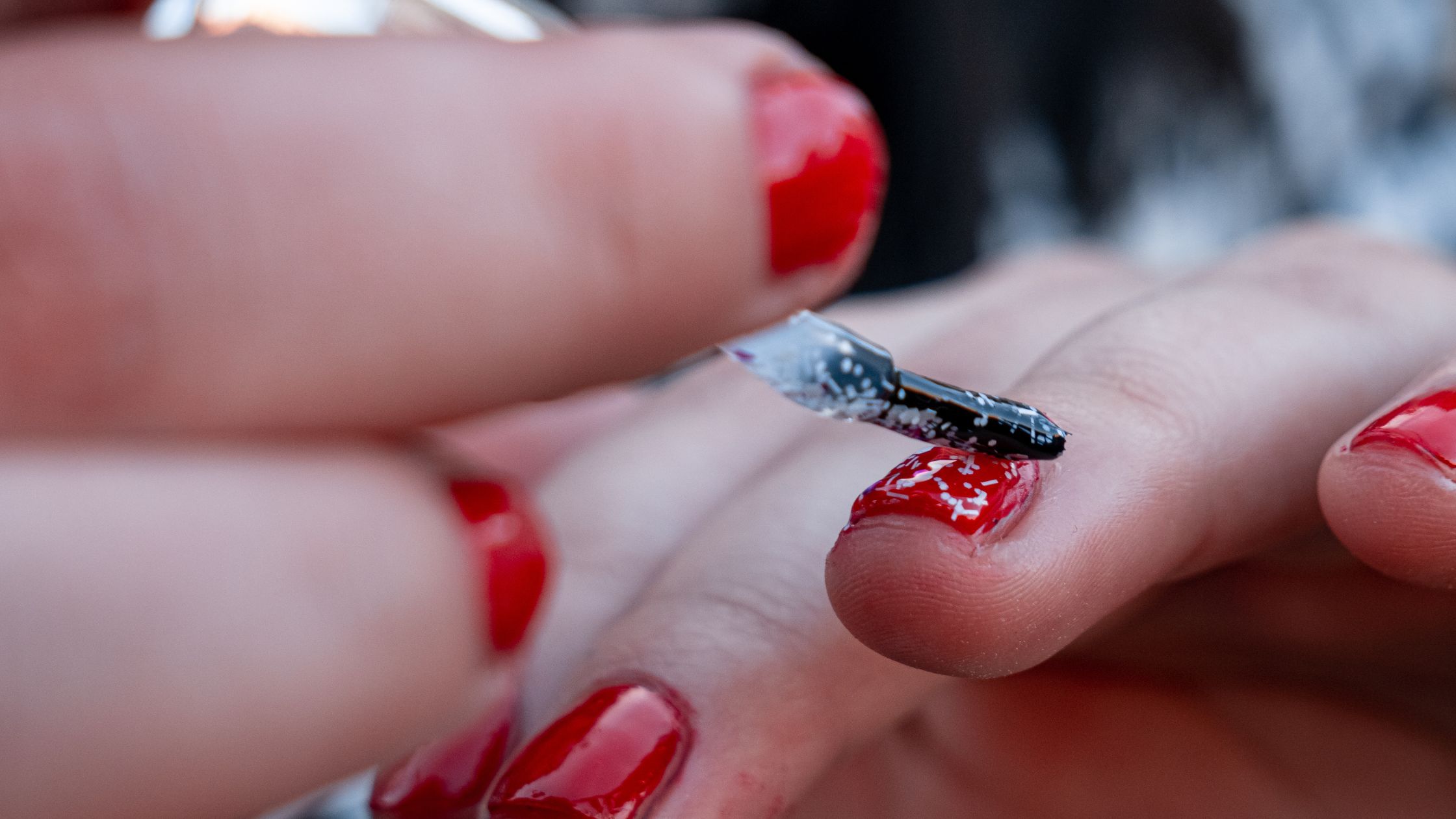 aplicação de esmalte