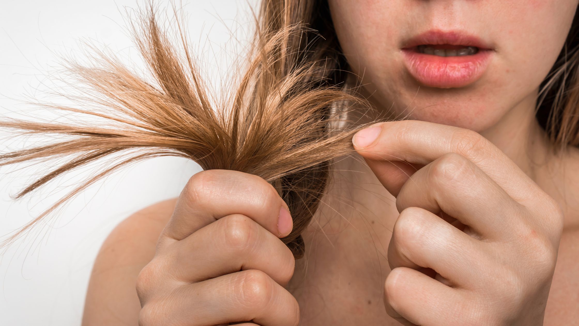 Seu cabelo está quebrando mesmo com cuidados?